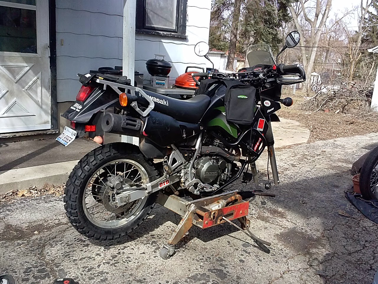Geoff's KLR650 project New tires from Revzilla