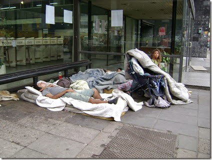 Gente Durmiendo en la calle - Baires