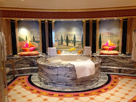 23 apart Regal jacuzzi.JPG