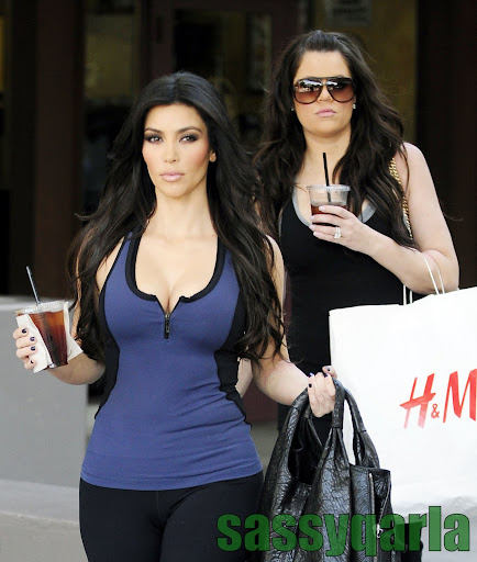 sisters Kim Kardashian and