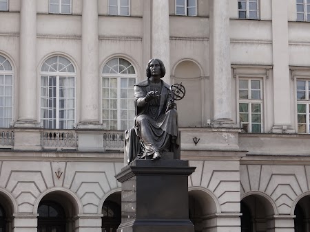 06. Statuia lui Copernicus.JPG