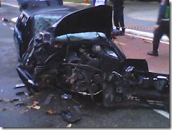 VEÍCULO DESTRUIDO NA AV. BEIRA MAR (2)
