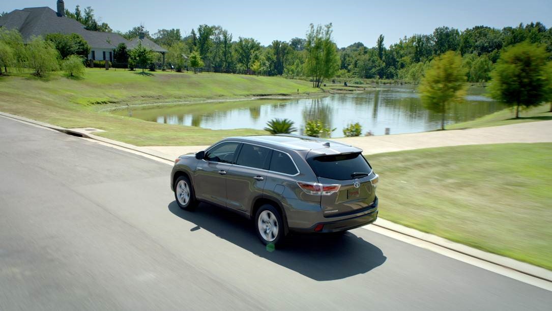 [2014_Toyota_Highlander_Hybrid_003%255B3%255D.jpg]