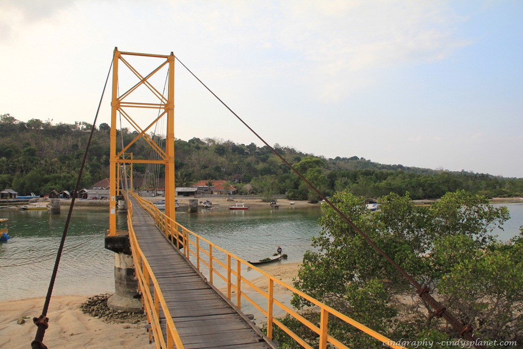 [Nusa-Ceningan-Yellow-Bridge3.jpg.webp]