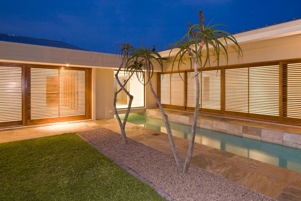 Fachada Minimalista ARQUITECTURA MINIMALISTA CASA WATT 2