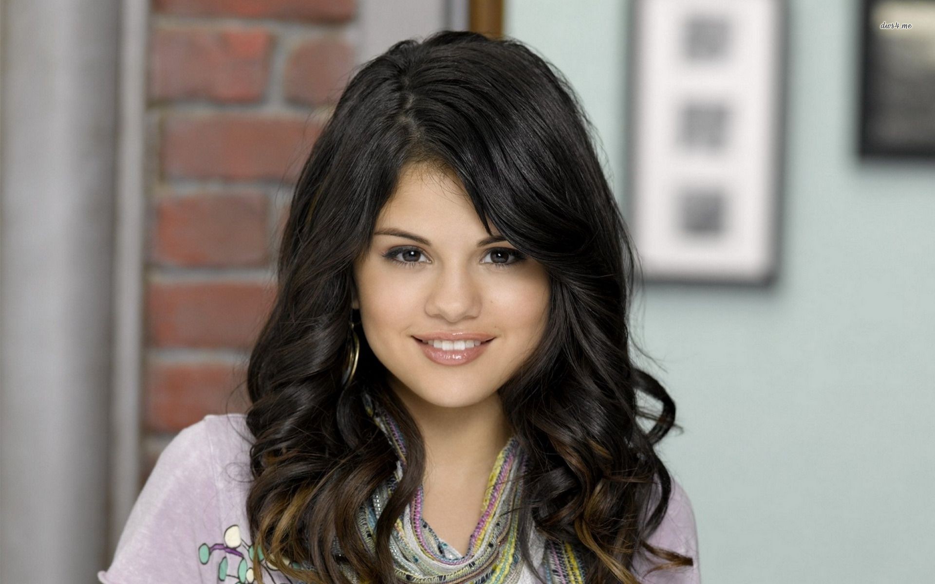Selena Gomez Cute Celebrity Wallpapers - HD Wallpapers