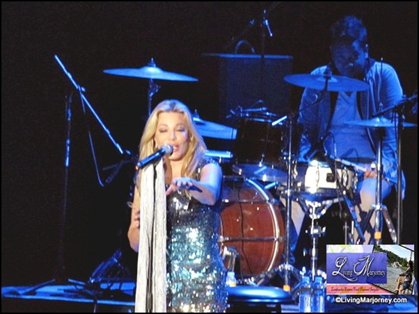 B2B Conccert at the Mall of Asia ARENA: Taylor Dayne (3)