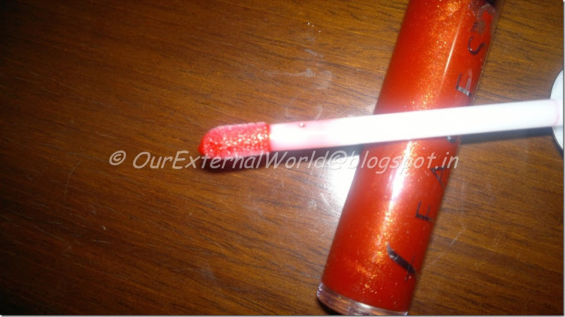 Faces_GlamOn_LipGloss-Shimmery-Coral