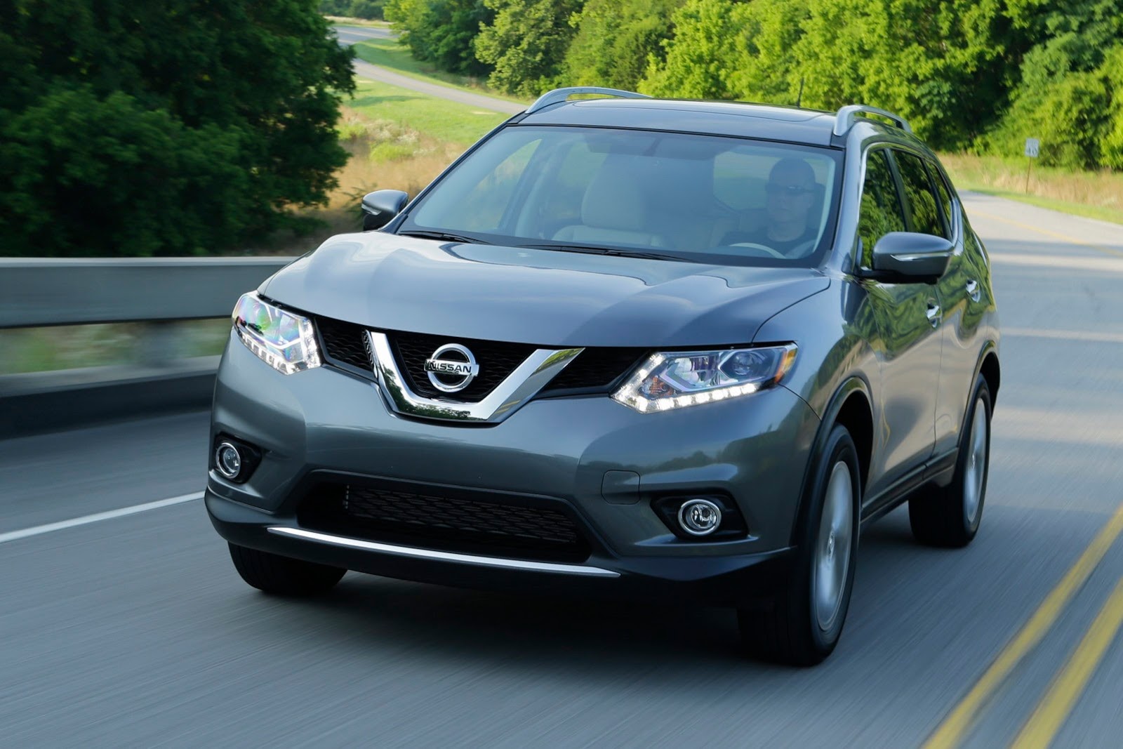 [2014-Nissan-Rogue-CUV-39%255B2%255D.jpg]
