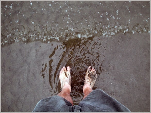 Oregon-Feet-In-Sand