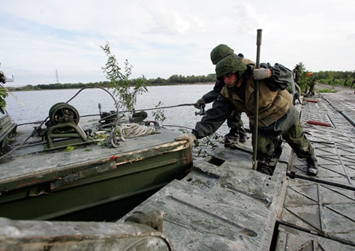 Военные борются с паводками на Дальнем Востоке