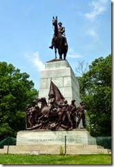 Virginia Memorial with Gen. Robert E. Lee