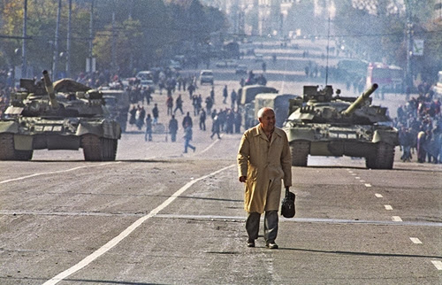 Кровавый Октябрь 1993-го: "Расстрел Белого Дома"