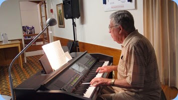 Jim Nicholson played for us on the Clavinova CVP-509 and also did a great job on the arrival music. Photo courtesy of Dennis Lyons.