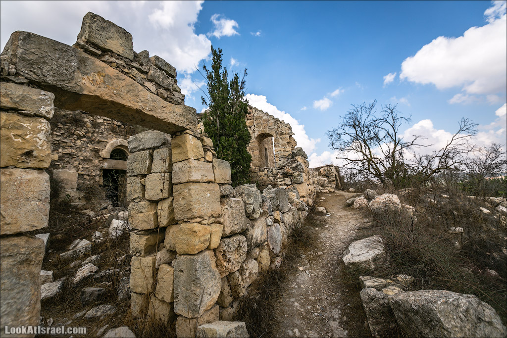 LookAtIsrael.com - Фото путешествия по Израилю | Крепость Бельмонт в кибуце Цуба | Belmont fortress