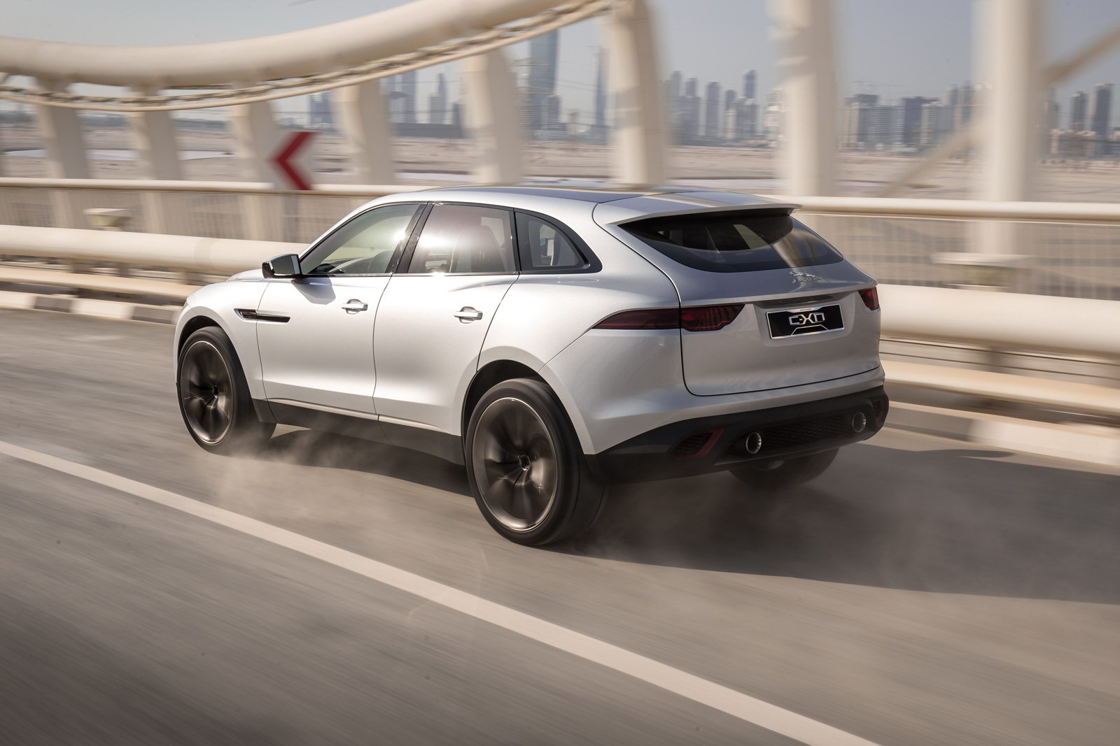 [Jaguar-C-X17-Dubai-10%255B2%255D.jpg]