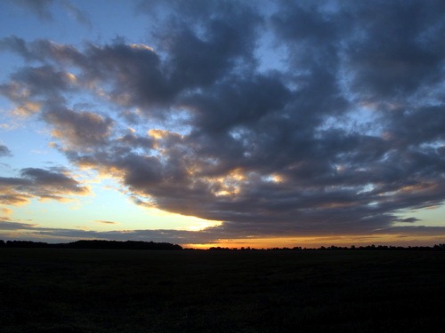 [sky%2520bg%255B3%255D.jpg]