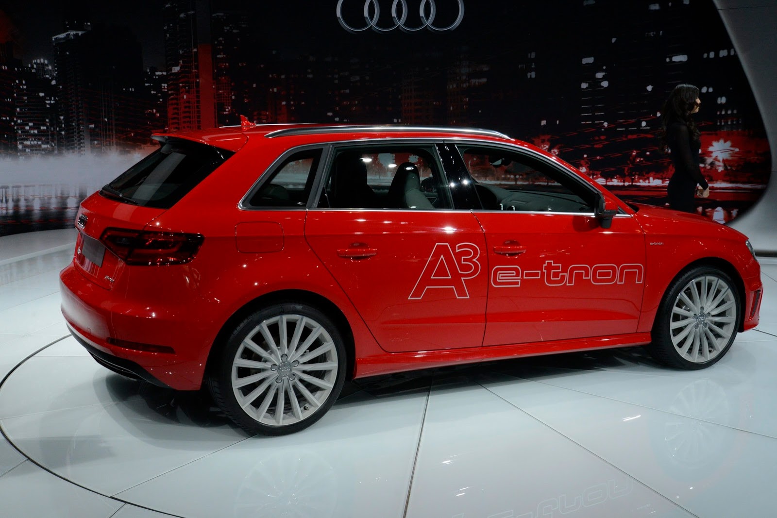 [2013-Los-Angeles-Auto-Show-14%255B2%255D.jpg]