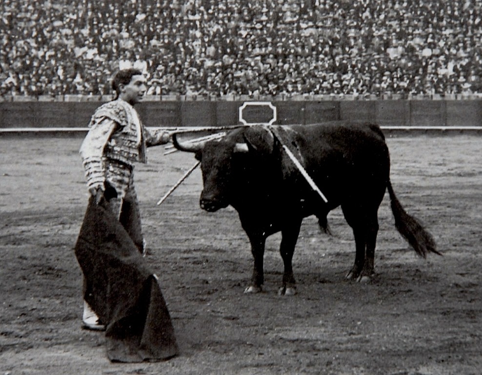 [1914-04-22-Sevilla-5-Joselito-adorno%255B1%255D.jpg]