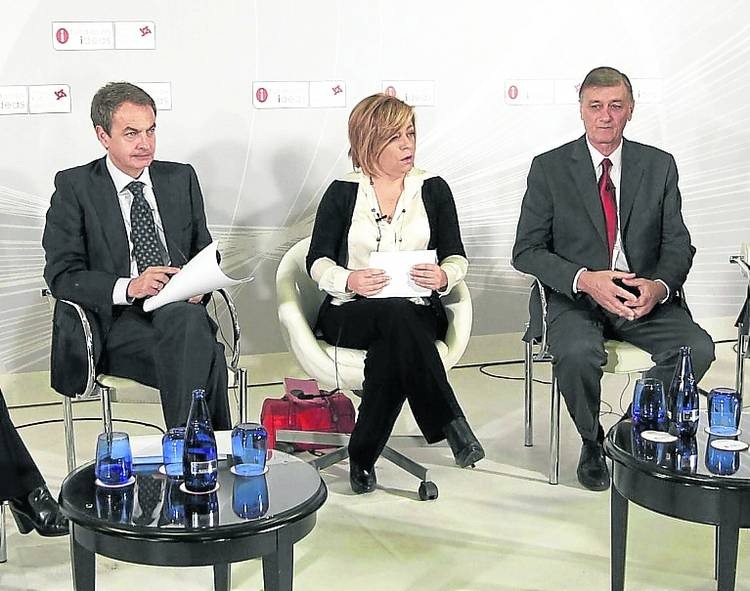 [Estrado-Binner-Rodriguez-Zapatero-Madrid%255B2%255D.jpg]