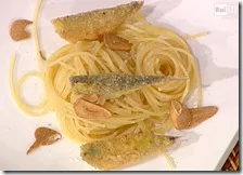 Spaghetti aglio e olio con sarda ripiena