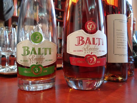 Barza Alba Balti: Rachiu de mere