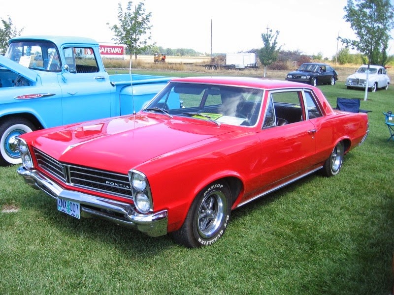 [IMG_8070-1965-Pontiac-Tempest-Coupe-%255B2%255D.jpg]