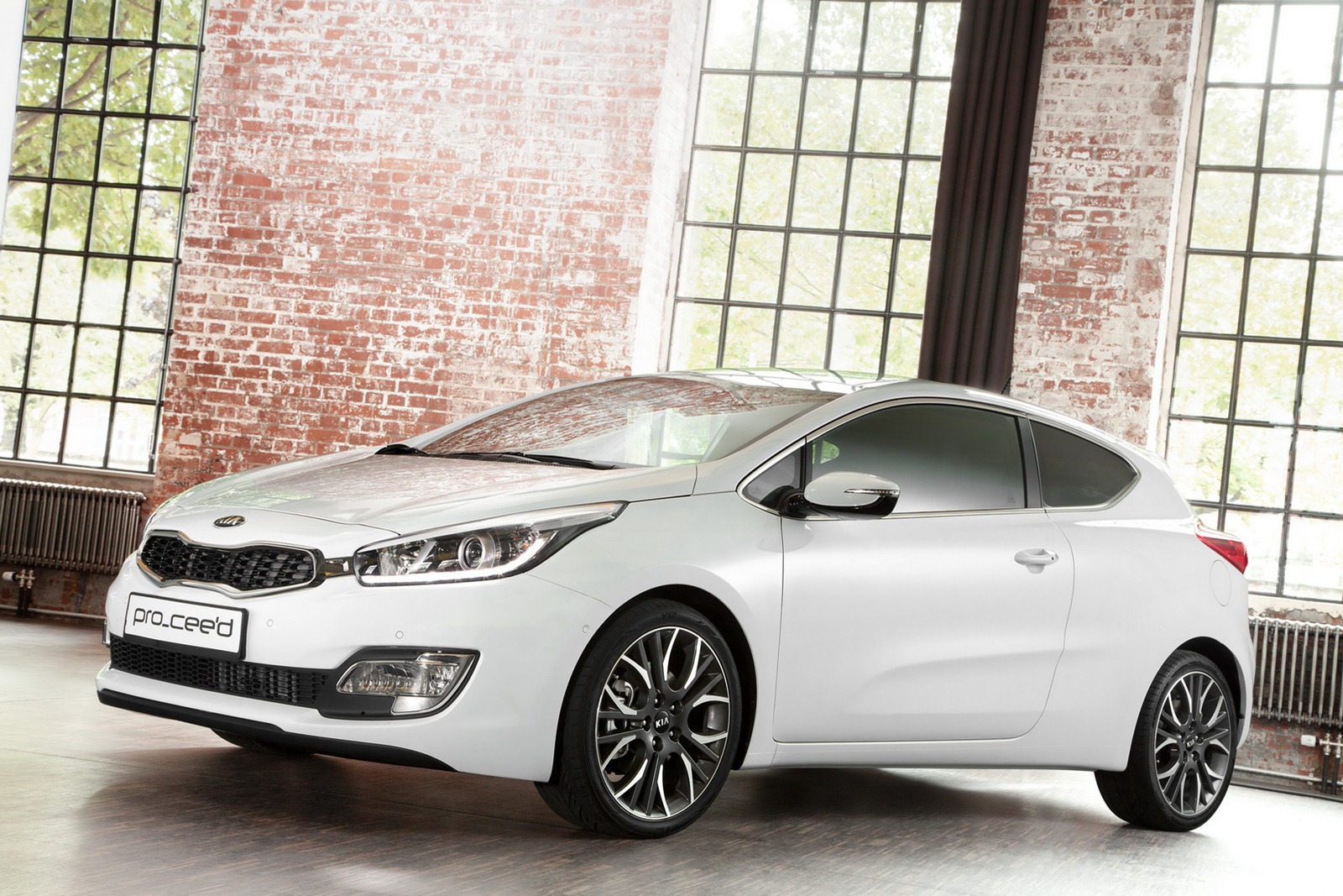 [2013-Kia-Pro_Ceed-13%255B2%255D.jpg]