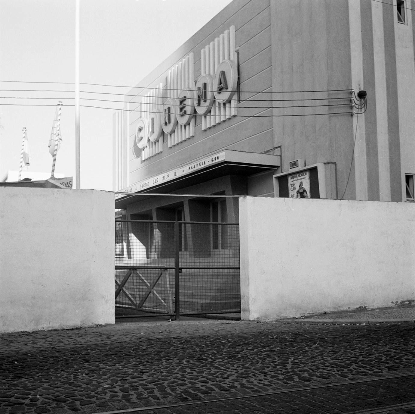 [1961-Cine-Teatro-Vasco-Santana.2.jpg]
