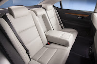 2013-Lexus-ES300h-Hybrid-14.jpg