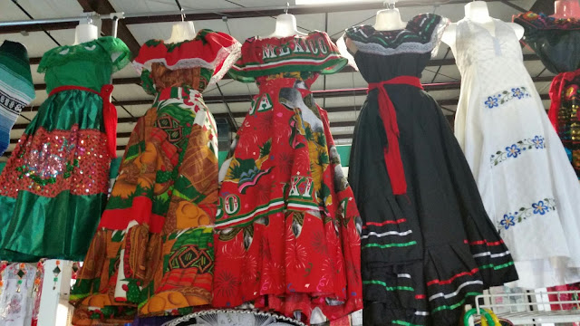 tienda de vestidos mexicanos