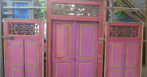 KOLEKSI BARANG ANTIK Set Pintu  Jendela  Lawas Merah terjual 