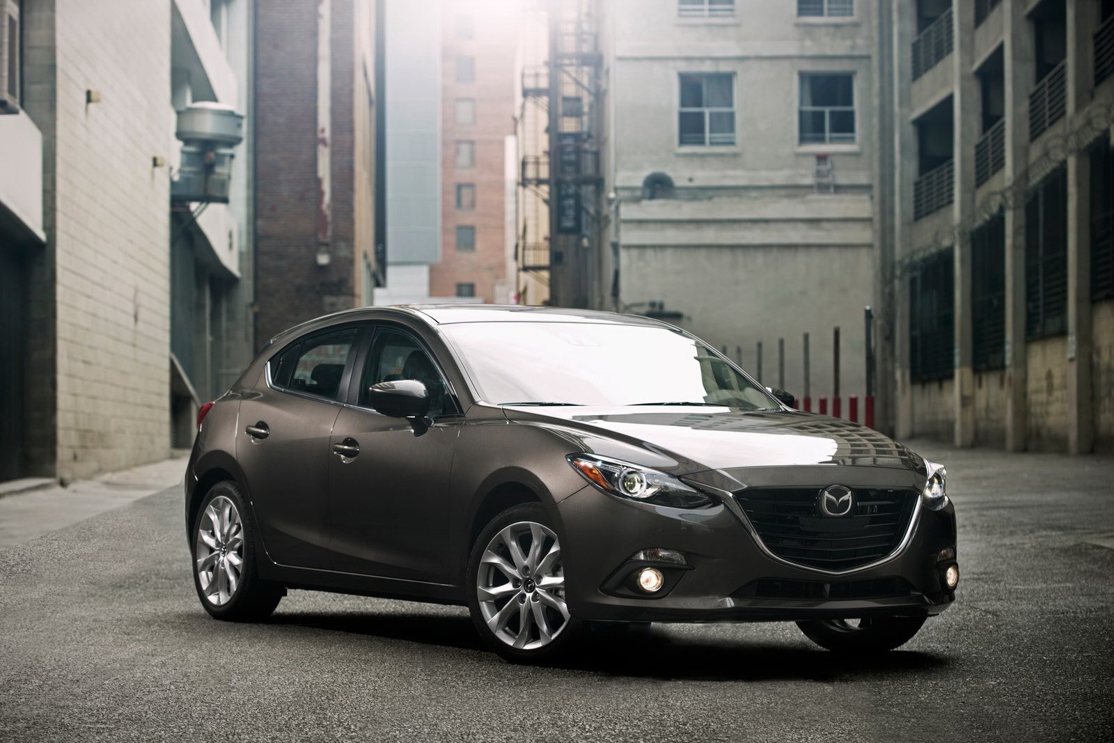 [Mazda3-1%255B2%255D.jpg]
