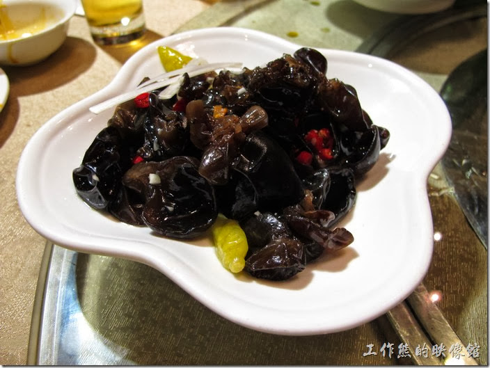 上海-干鍋居(貴州黔菜)。醋溜黑木耳，RMB$$19。