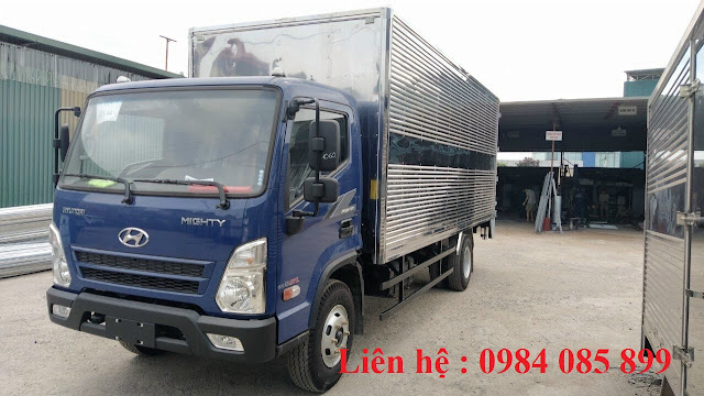 Hyundai EX8 GTL thùng kín gắn bửng nâng hạ Hyundai EX8 GTL thùng kín gắn bửng nâng hạ