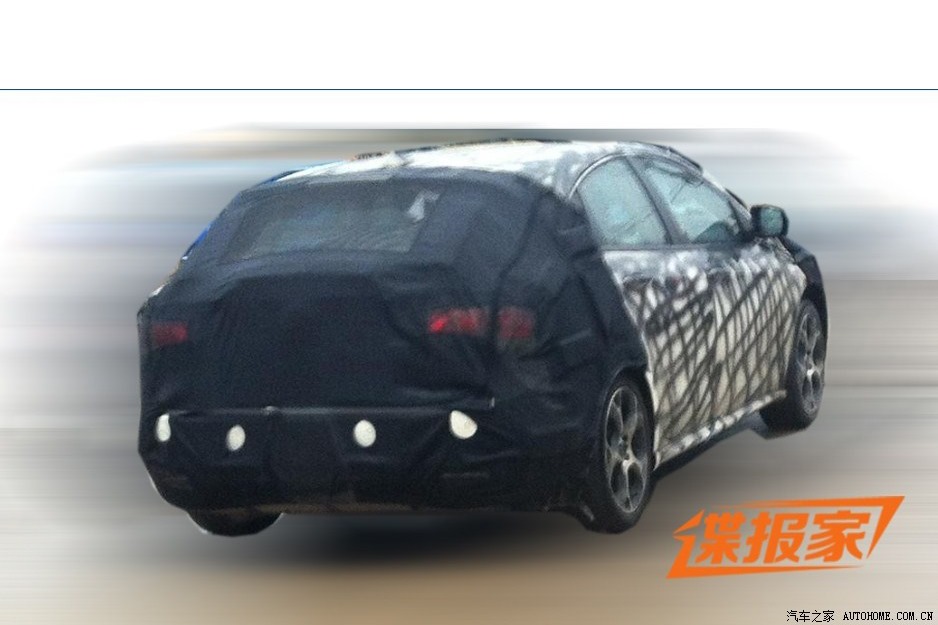 [Fiat-Viaggio-Hatch-3%255B4%255D.jpg]