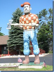 4833 Michigan - Manistique, MI - US-2 - Paul Bunyan Statue