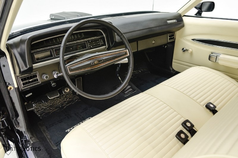[1970%2520Ford%2520Torino%2520GT%2520Coupe-19%255B2%255D.jpg]