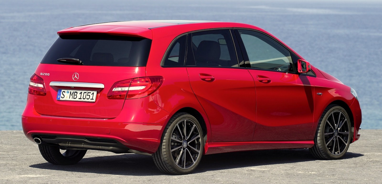 [autowp.ru_mercedes-benz_b200_blueefficiency_2%255B3%255D.jpg]