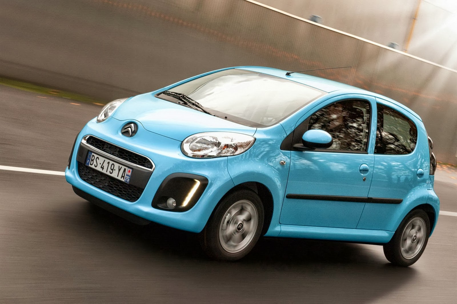 [2012-Citroen-C1-3%255B2%255D.jpg]