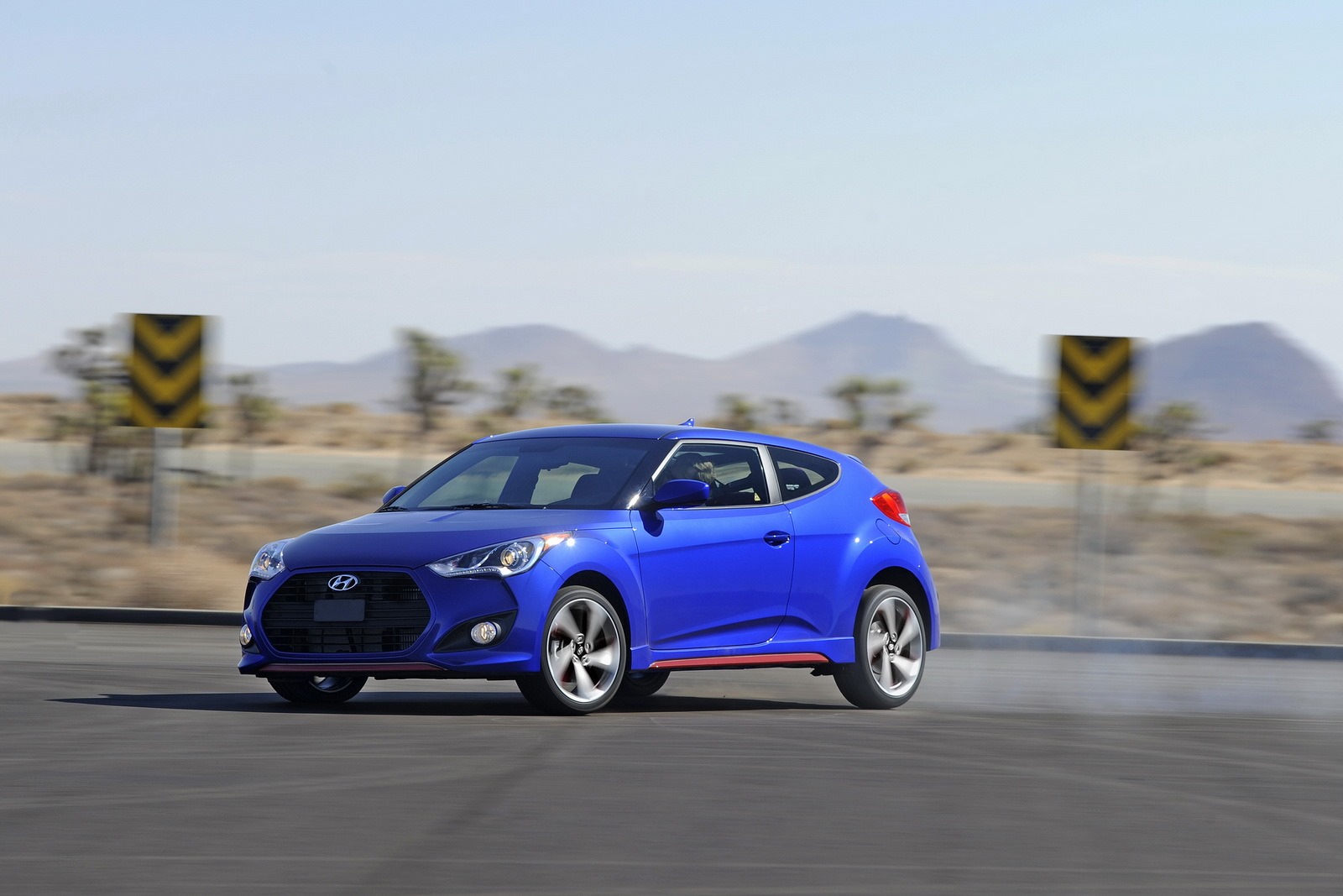 [Hyundai-Veloster-R-SPec-10%255B2%255D.jpg]