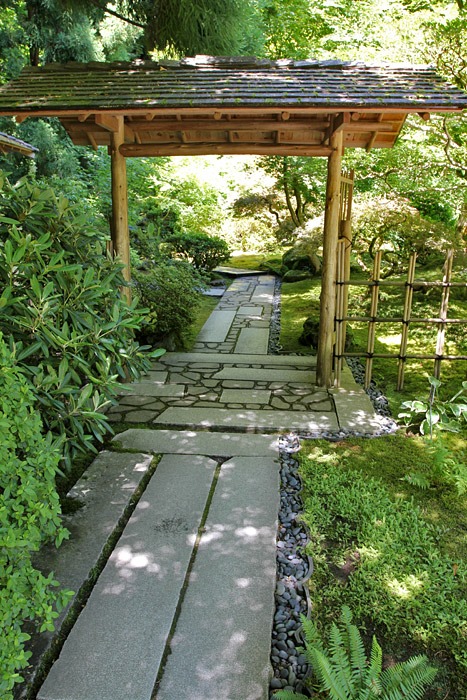 [100726_Portland_Japanese_Garden_gate_to_outer_Tea_Garden%255B3%255D.jpg]