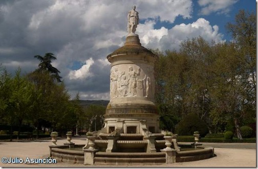 Monumento a Julián Gayarre - Pamplona