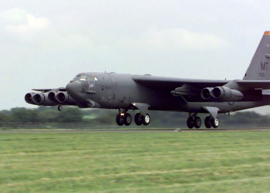 800px B 52 homeward bound