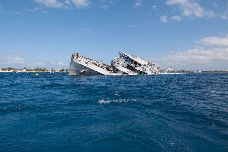 cayman-island-shipwreck-7