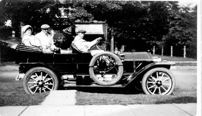 Adelaide, Elmer Rittenhouse, Gerard R driving, 1913