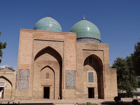 Orasul lui Timur Lenk: Kok-Gumbaz Mosque