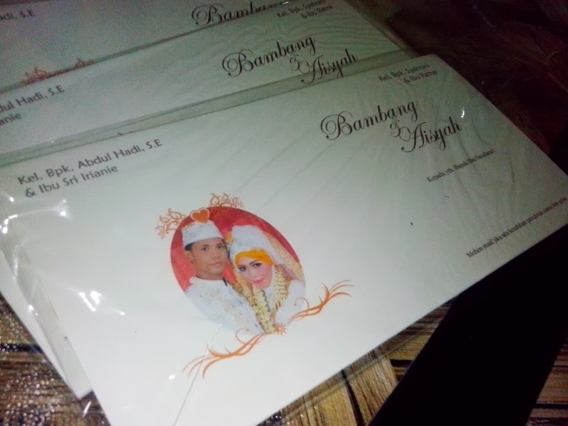 Produksi Undangan Hemat dan Banner Aisyah & Bambang 