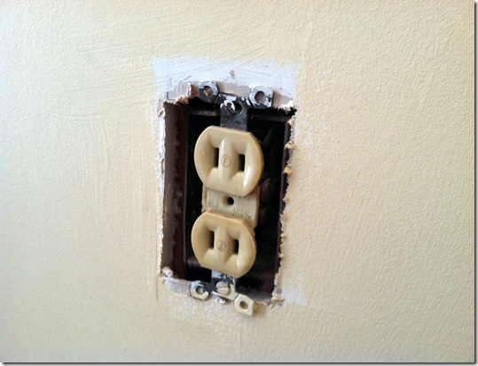How to Replace and Outlet_15