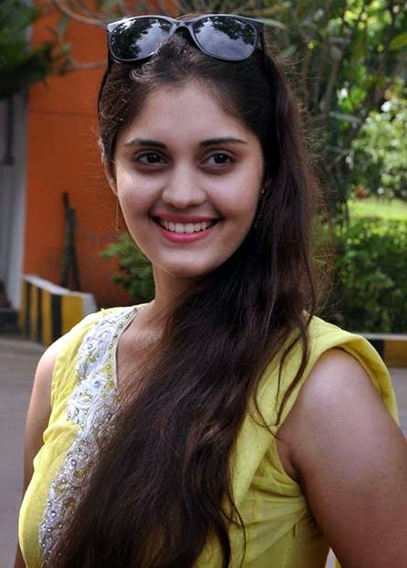 [surabhi_new_photos%255B4%255D.jpg]